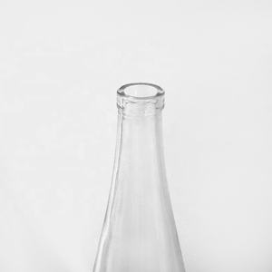 Oferta de fábrica Super Flint Vacío 330ml 500ml Botella de vidrio para whisky Brandy y Vodka Botellas de vino con corcho - Product Image 6