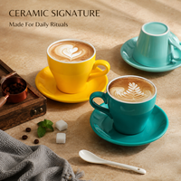 Ensemble tasse et soucoupe à latte en céramique avec motif en forme de tulipe pour la mise en table hôtelière, commandes en gros pour revendeurs et acheteurs professionnels