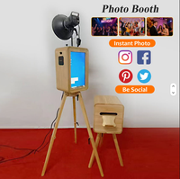 Photomaton instantané double face en chêne avec écran tactile 18,5 pouces, compatible multi-appareils iPad et reflex numérique, boîtier en bois et imprimante intégrée
