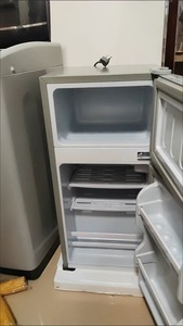 Refrigerador de Dos Puertas de 128 Litros, Nuevo Estilo, Más Vendido, para Uso Doméstico, con Funciones de Almacenamiento en Frío y Conservación de Frescura - Product Image 3