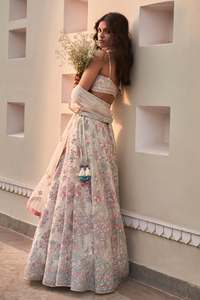 Lehenga en Georgette Longueur Ras du Sol, Design Spécial, Meilleure Vente, Moderne, Travaux de Broderie Lourds à Paillettes et Perles, Anti-Plis, Idéal pour les Soirées - Product Image 5