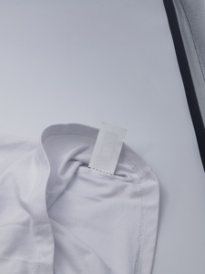 Impermeabile lavabile passivo <span class=keywords><strong>rfid</strong></span> abbigliamento <span class=keywords><strong>tag</strong></span> UHF <span class=keywords><strong>RFID</strong></span> etichetta per la cura dell'abbigliamento per la gestione della lavanderia per il monitoraggio dell'abbigliamento - Product Image 6