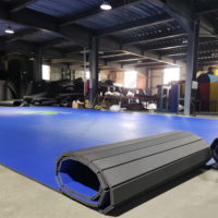 Tapis modulaire Hydefoam à dérouler avec connexion Velcro pour MMA, BJJ, grappling et entraînement multi-sites