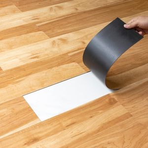 Suelo de vinilo moderno de lujo autoadhesivo resistente al desgaste pegatina de azulejo de grano de madera desmontable para decoración del hogar suelo de vinilo Lvt - Product Image 1
