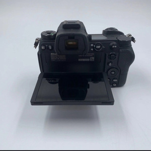 Appareil photo numérique d'occasion Nikon Z6, livraison rapide, capteur FX 24,5 MP, enregistrement vidéo 4K UHD - Product Image 2