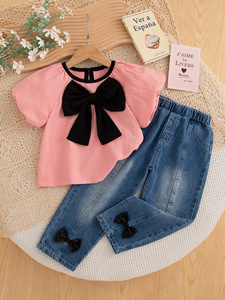 Completo Estivo per Bambine <span class=keywords><strong>4</strong></span>-7 Anni, Camicia Rosa e Bianca con Fiocco e <span class=keywords><strong>Pantaloni</strong></span> in Denim, Outfit in <span class=keywords><strong>3</strong></span> Colori - Product Image 3
