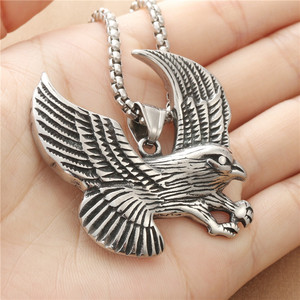 Collier pendentif aigle en acier inoxydable pour homme, design géométrique rétro, ailes déployées, bijoux tendance 19098 - Product Image 3