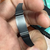 Reloj de Pulsera Deportivo para Caballero con Caja de Cerámica Blanca, Engranajes Transparentes Visibles, Movimiento Manual, Escala Interior Oscura y Correa de Goma Acanalada