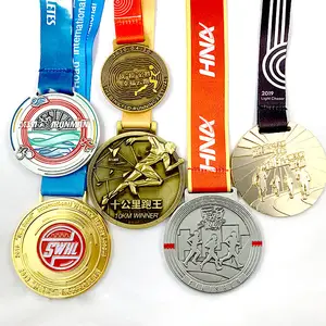Vuelos de 3D corriendo maratón de natación de Metal de aleación de Zinc medalla deportiva