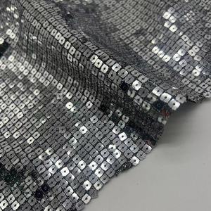 Tela bordada de malla con lentejuelas cuadradas tres telas de combinación de materiales para camisa de lentejuelas de hombre - Product Image 5