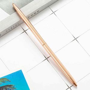 Stylo bille personnalisé haut de gamme, design torsadé fin, avec logo imprimé, corps en métal fin, clips argentés et noirs, pour hôtel - Product Image 1