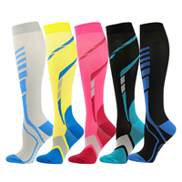 Vente en gros bas de course amusant pour hommes femmes 20-30mmhg chaussettes de compression pour varices genou haut sport manchette Logo pour les jeunes