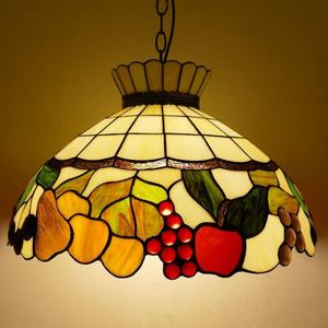 Encantadora Lámpara de Araña Tiffany de Estilo Europeo Vintage de 20 Pulgadas con Diseño de Frutas, Vidrio Emplomado, LED Regulable, 2 Años de Garantía, para Sala de Estar y Dormitorio - Product Image 2
