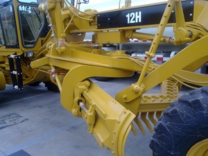 Motoniveladoras japonesas de 12H/12g/140k con piezas de repuesto, maquinaria de segunda mano - Product Image 5