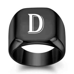Bague carrée noire en acier inoxydable 18 mm avec lettre A gravée au laser pour homme, bijou cadeau - Product Image 4