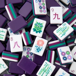 Stock 1.24*0.91*0.63 Inch Purple Portable Travel 4 Layer Engraved Acrylic Luxury 160 Set America Gemma Mahjong Entertainment - Product Image 1