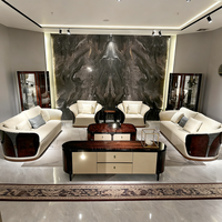 Italienisches High-End Luxus Rechteckiges 2-3-Sitzer Leder-Sofa-Set mit Schwammkissen, Maßgefertigtes Modernes Design für Villa 10