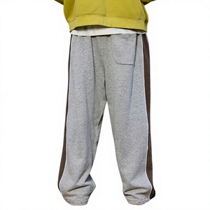 Pantalon de jogging ample et épais personnalisé à rayures, style streetwear, coupe oversize pour homme - Product Image 3