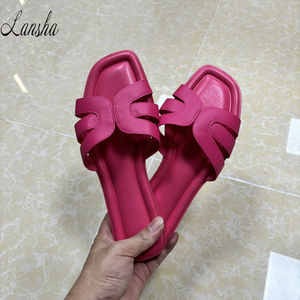 Sandales plates en cuir PU à bout ouvert avec lanières croisées rétro, logo personnalisé de haute qualité LS-03, pour femmes, tongs de plage - Product Image 6