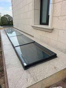 Lucarne en verre personnalisée en alliage d'aluminium Conception <span class=keywords><strong>de</strong></span> cadre caché Éclairage étanche et anti-poussière <span class=keywords><strong>Toit</strong></span> bien plat - Product Image 3