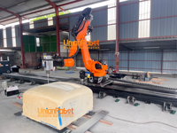 Robot de fraisage 6 axes pour moules de yachts et navires avec moteur et boîte de vitesses pour mousse polystyrène grande taille 16m 18m, contrôle UnionTech KUKA