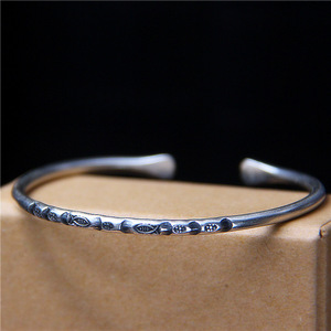 Bracciale semplice in argento Sterling S925 lavorato a mano da uomo e da donna con apertura a pesce intagliato Vintage regolabile con braccialetti di buona fortuna regali