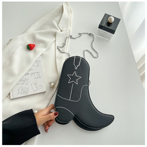 Sac messager à motif géométrique tendance. Fabriqué en matériau PU de haute qualité. Avec décoration en chaîne.5892 - Product Image 3