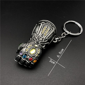 Marvel's Avengers Thanos Infinity Gloves 7,5 cm en alliage de zinc, forme 3D, imperméable, léger, porte-clés, emballage individuel - Product Image 6