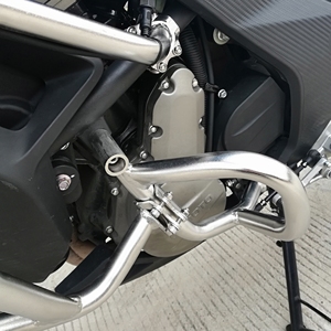 การ์ดบาร์ชนเครื่องยนต์รถจักรยานยนต์คุณภาพดีเยี่ยมสําหรับ Cfmoto 650MT - Product Image 1