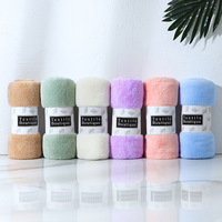 Nouvelle innovation personnelle velours corail doux essuie-mains ensembles ménage Salon broderie serviette pour cheveux