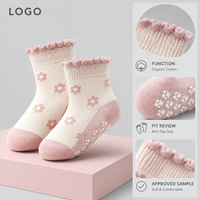 Chaussettes antidérapantes en coton biologique pour bébés et enfants, blanches, avec volants, à adhérence douce, production en gros, évaluation des motifs, calibrage des tailles