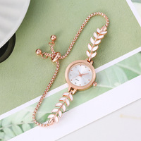 Nouvelle Montre Bracelet Mignonne pour Femme, Simplicité et Mode, Bracelets pour Dames, Montre à Quartz pour Femme, Bande Fine Feuille Verte, Cadeau