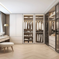 Meuble de chambre à coucher en bois sur mesure, armoire de dressing avec portes à charnières, penderie et placard pour la salle familiale