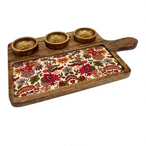 Plateau de service en bois avec 3 bols, motif floral, fait main, respectueux de l'environnement, plateau de présentation alimentaire pour fête, camping - Product Image 1