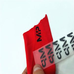 Étiquettes thermocollantes pour vêtements à prix abordable avec silicone comme transferts thermiques personnalisés en plastisol - Product Image 3