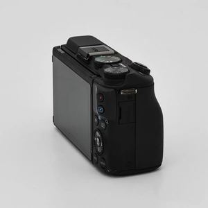 Appareil photo hybride Canon EOS M3 d'occasion prêt à être expédié, boîtier seul, capteur APS-C 24,2 MP, vidéo Full HD, excellent prix pour la prise de vue quotidienne - Product Image 4