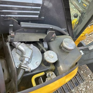 Presque neuf, économique en carburant, peu coûteux, mini-excavateur sur chenilles Komatsu PC35 d'occasion de 3 tonnes pour usage agricole et domestique - Product Image 5