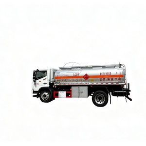 Camion-citerne de transport de carburant en gros d'usine, capacité 3000L-9000L, pour le transport de diesel, d'essence et de kérosène - Product Image 1