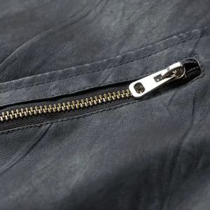 Veste décontractée tendance automne 2025, style moto rétro, en similicuir enduit, coupe carrée, col à revers, logo brodé sur le devant, fermeture éclair - Product Image 6