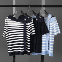 Haut en tricot à manches courtes à rayures nautiques pour femmes Tyan, col bateau avec broche en strass, élégant, coupe ajustée