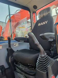 รถขุดขนาดเล็ก SANY SY60C มือสอง ส่งมอบทันที น้ำหนัก 6 ตัน พร้อมเครื่องยนต์ Yanmar เกียร์ และระบบมอเตอร์ไฮดรอลิกที่มั่นคง - Product Image 2