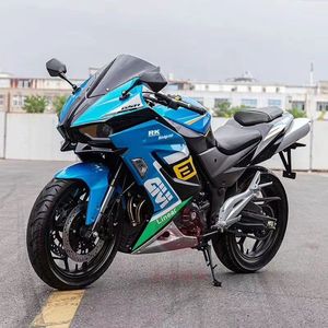 Motocicleta Deportiva Pequeña DLS400-2D 250C de Dos Cilindros, Motor de Escobillas, 80km/h, Usada, 200-400CC - Product Image 2