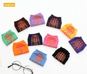 2026 महिलाओं की सस्ती थोक कस्टम रंगीन ग्रीष्मकालीन पकड़ बच्चे महिला पुरुष कपास छोटे टखने के खेल एथलेटिक ट्रामपोलिन मोजे - Product Image 5