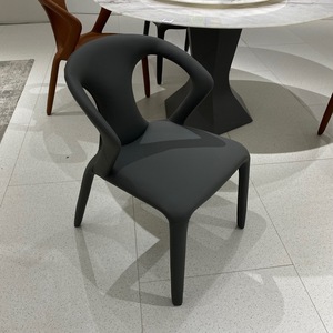 <span class=keywords><strong>Chaise</strong></span> de salle <span class=keywords><strong>à</strong></span> manger en cuir <span class=keywords><strong>chaise</strong></span> de patio <span class=keywords><strong>à</strong></span> roulettes scandinave rose velours <span class=keywords><strong>chaise</strong></span> de salle <span class=keywords><strong>à</strong></span> manger pivotante bon marché pour café extérieur boutique - Product Image 4