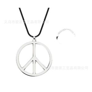 Gafas Hippies con Collar con Colgante de la Paz, Montura de Aleación de Titanio Arcoíris, Protección UV, Accesorio para Disfraces de Fiesta - Product Image 5