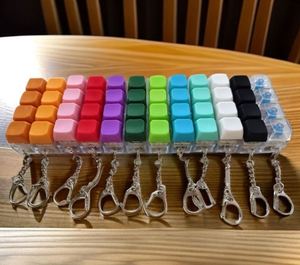 Porte-clés Fidget LED avec impression UV personnalisée, design de touches de clavier Anime, jouet anti-stress à clic pour clavier - Product Image 5