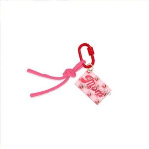 Llavero de acrílico personalizado DIY para el Día de la Madre, con diseño de flor de cerezo y amor, con mosquetón y colgante para bolso, regalo promocional - Product Image 5