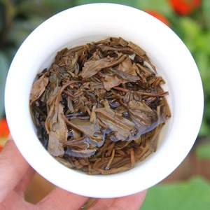 Ladrillo de Té Pu'er Crudo <span class=keywords><strong>Langhe</strong></span> Añejado 2010, Té Herbal Detox y Moldeador Corporal, Empaque en Caja, Té Comprimido Vintage Coleccionable - Product Image 6