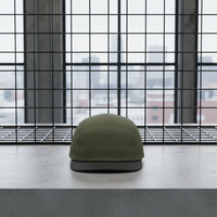 Casquette de sport 5 panneaux vert olive 320 GSM perforée au laser style Richardson à profil haut avec corde et visière plate pour activités de plein air