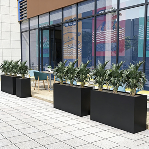 กระถางปลูกต้นไม้เหล็กตกแต่งภายนอกอาคาร กระถางปลูก<span class=keywords><strong>ดอก</strong></span>ไม้โลหะรูปทรงไม่สม่ำเสมอแบบมีร่องสำหรับแขวนรั้ว - Product Image 3